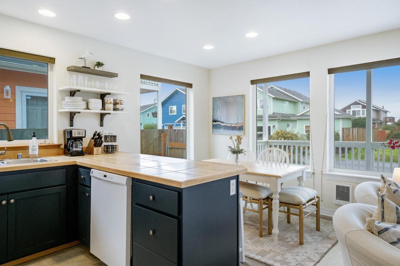 Little Blue Beach House Pacific Beach Exterior photo